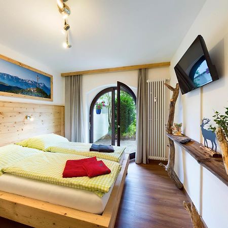 Bergwild Apartment การ์มิช-พาร์เทนเคียร์เชน ภายนอก รูปภาพ