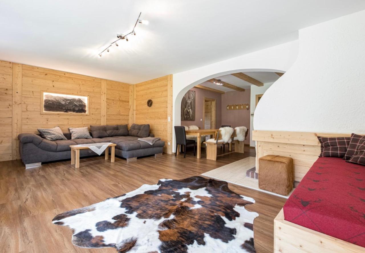 Bergwild Apartment การ์มิช-พาร์เทนเคียร์เชน ภายนอก รูปภาพ