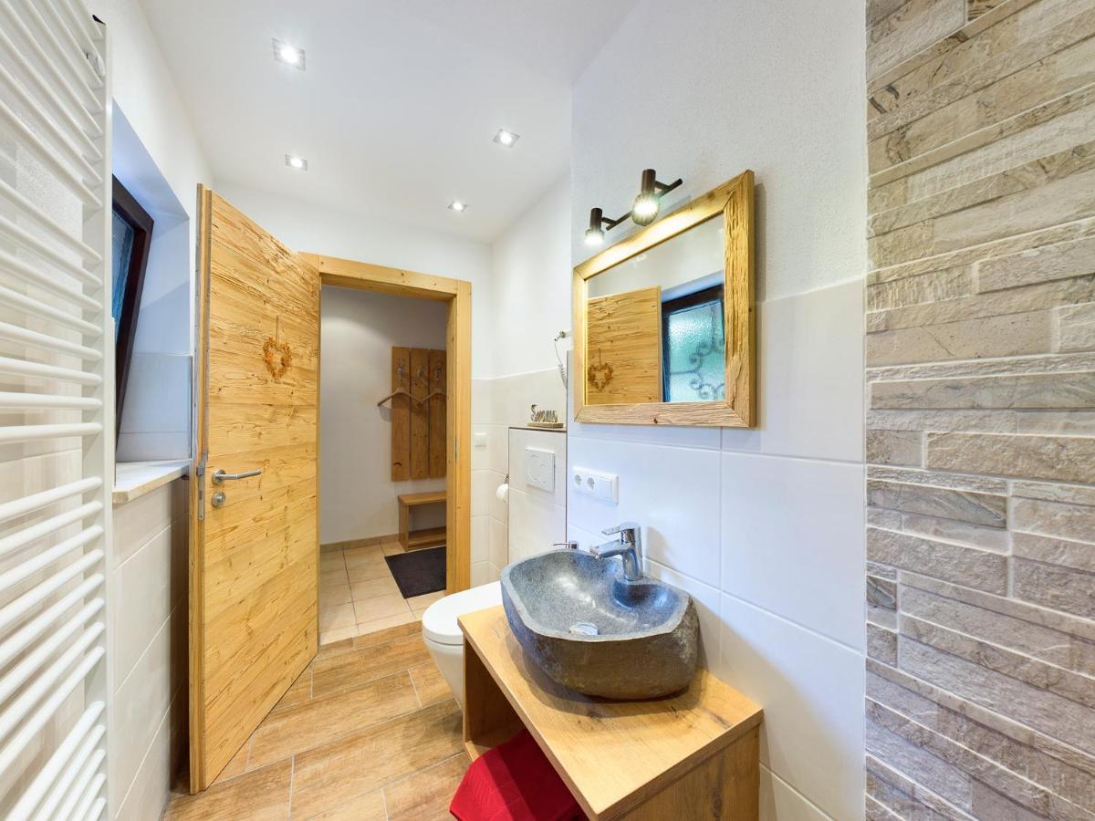 Bergwild Apartment การ์มิช-พาร์เทนเคียร์เชน ภายนอก รูปภาพ